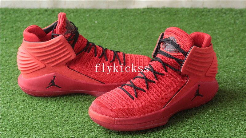 Air Jordan XXXII 32 Retro University Red